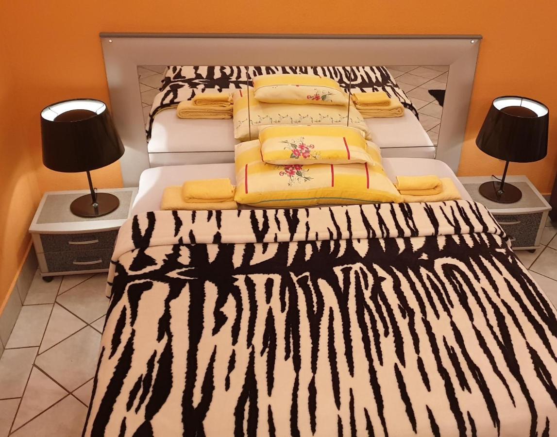 Apartment In The Center Of Budapest -Free Garage Parking المظهر الخارجي الصورة